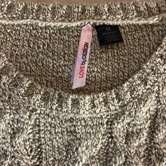 Love by Design - high side slit knit sweater - womens size medium - Picture 4 of 5